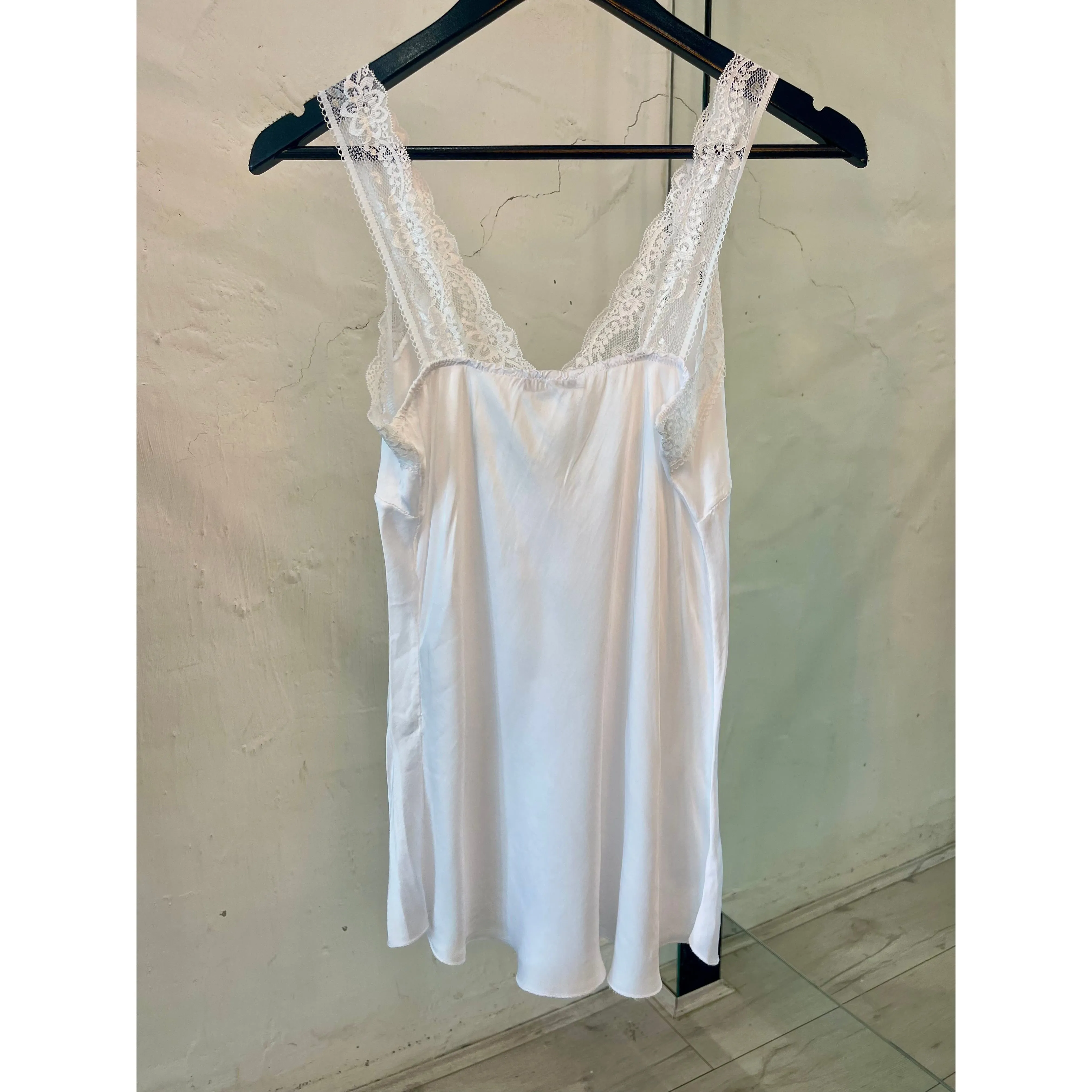 AMICI SILK CAMI