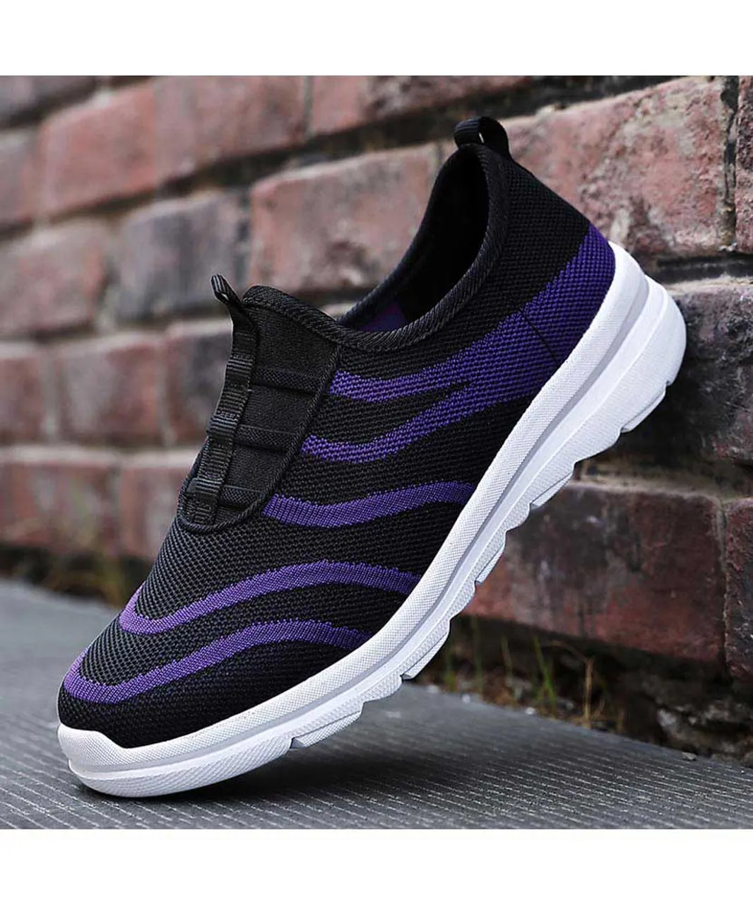 Black stripe pattern casual slip on shoe sneaker