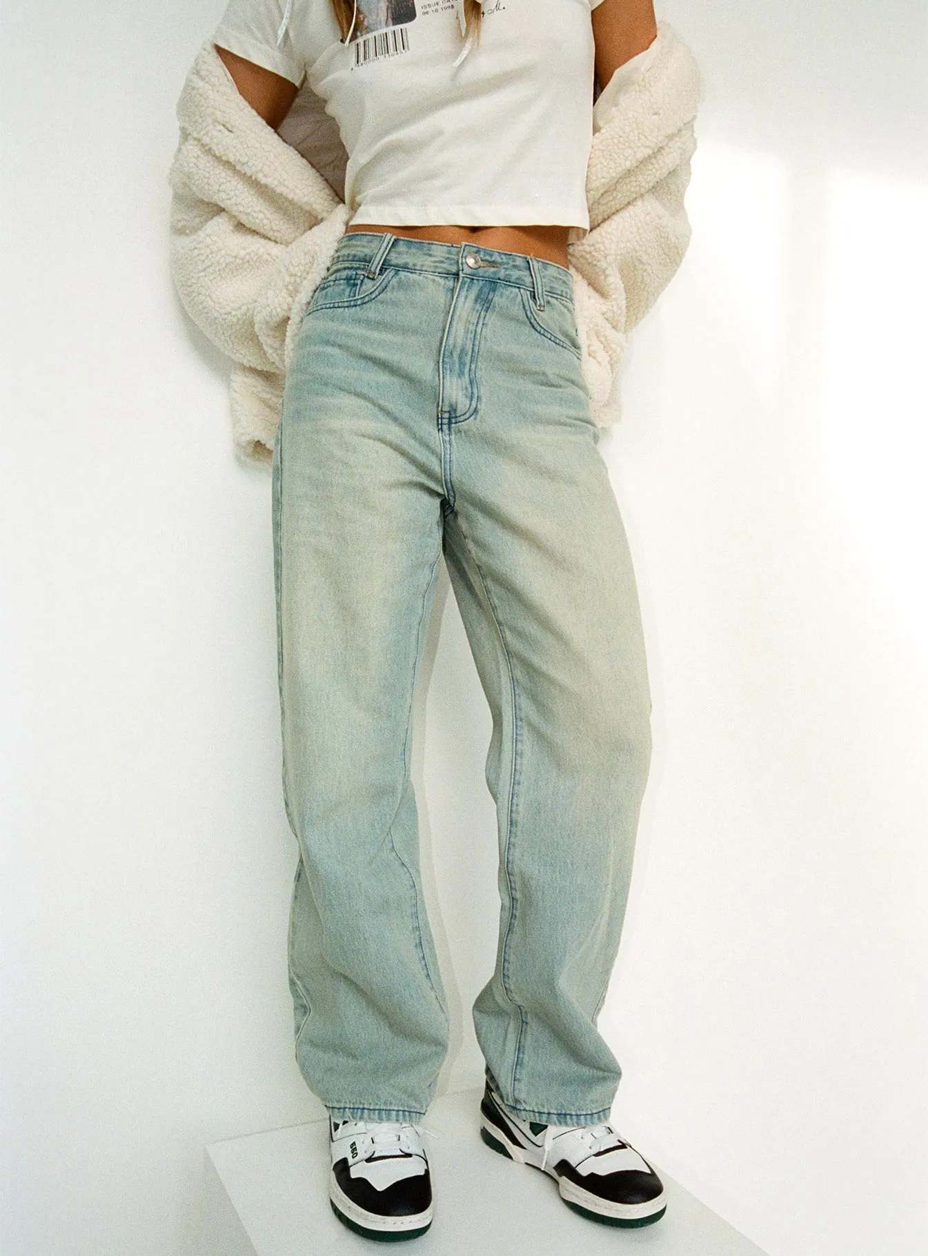 Clear The Air Jeans Light Wash Denim