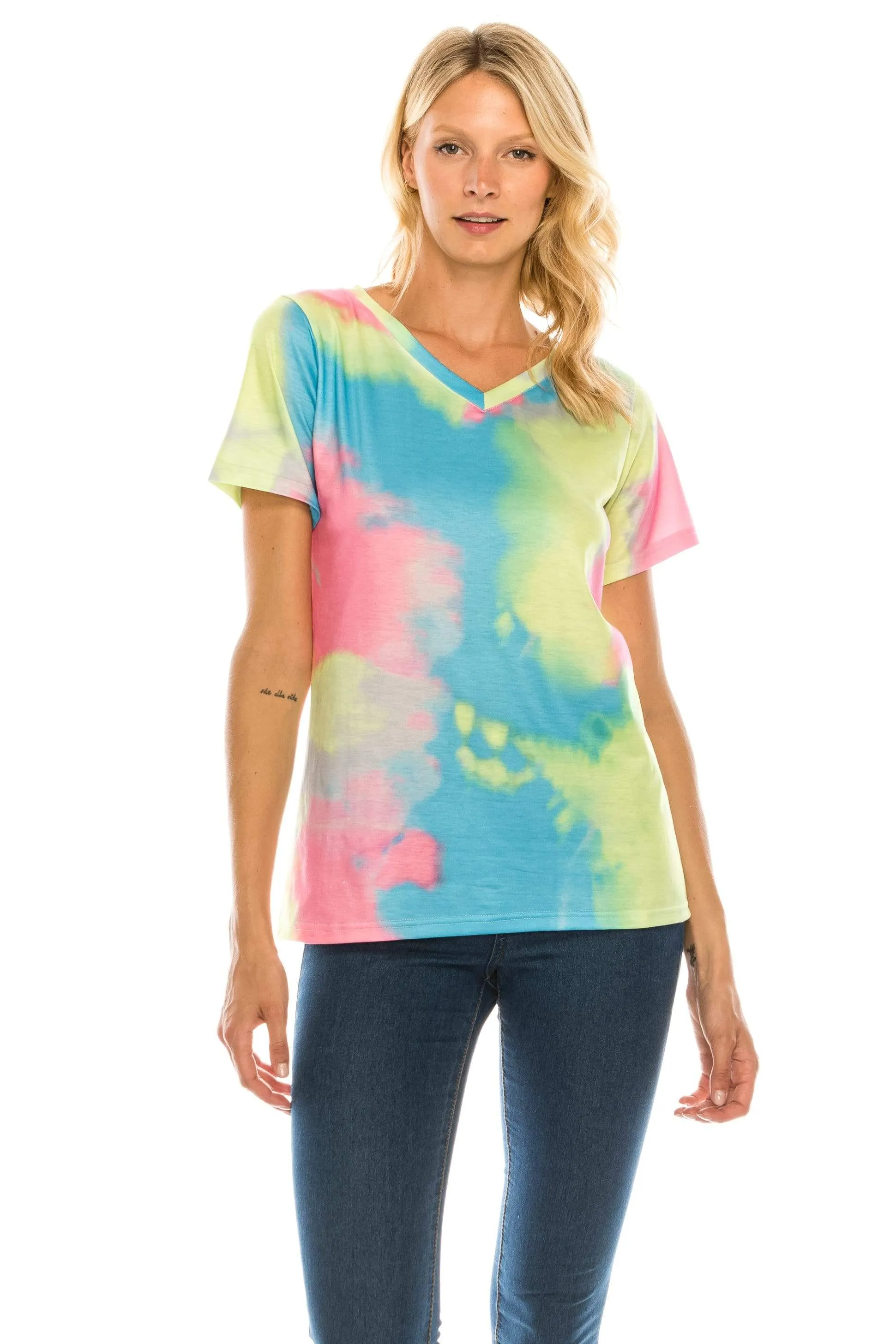 Haute Edition Women's V Neck Tie Dye Prints Tee