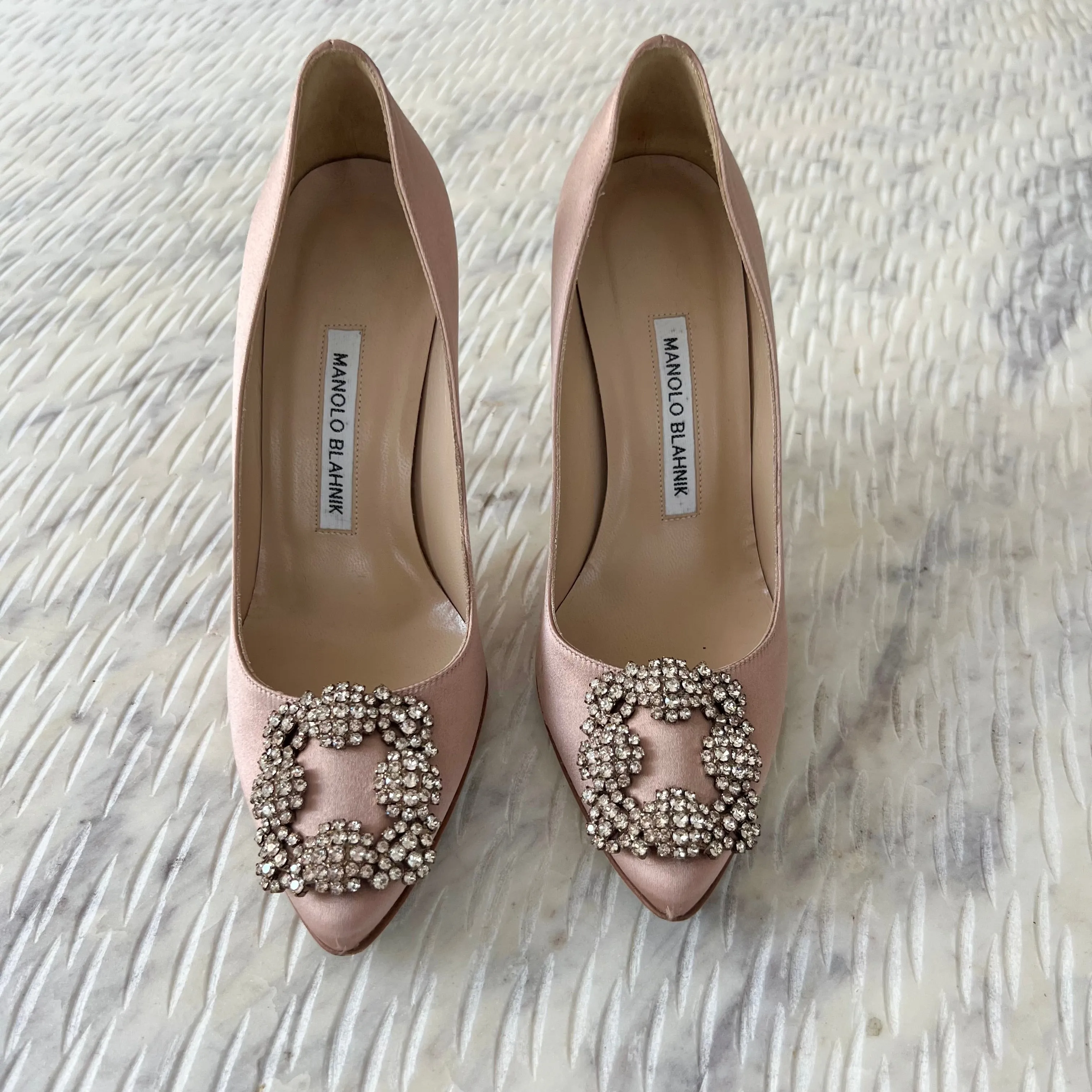 Manolo Blahnik Hangisi Heels