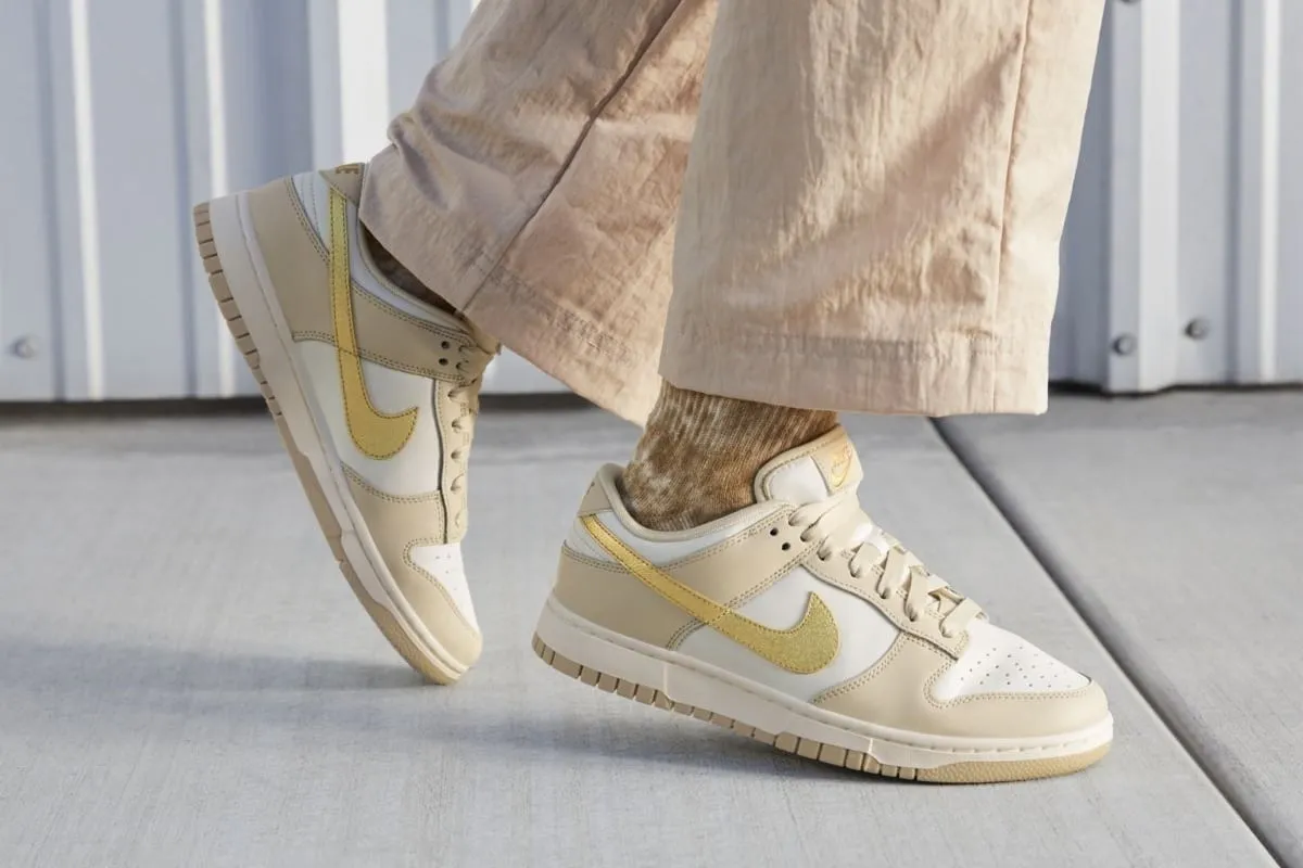 Nike Dunk Low 'Phantom Metallic Gold' (W)