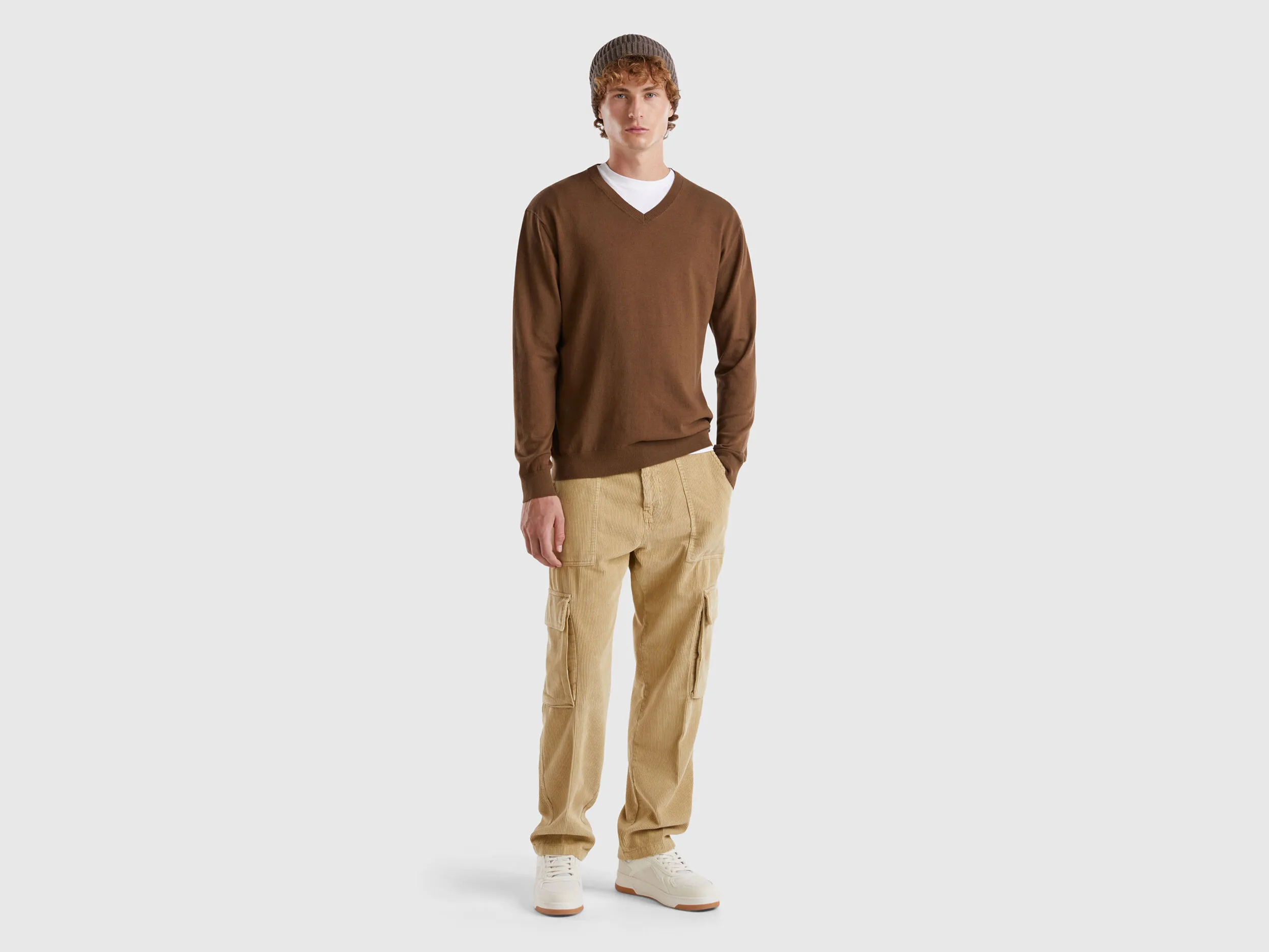 V-neck sweater in lightweight cotton blend - Brown | Benetton